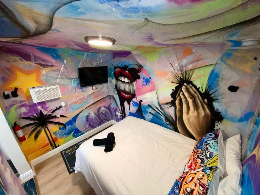 Cozy & Colorful Miami Art Canvas W/Hottub & Murals Exterior foto